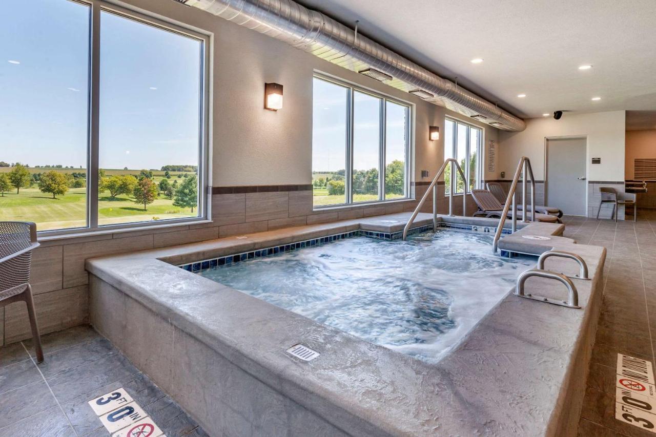 Sleep Inn & Suites Lancaster-Platteville Bagian luar foto
